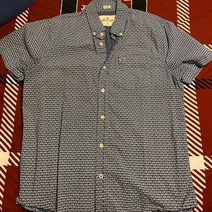 Button-up Short Sleeve Shirt